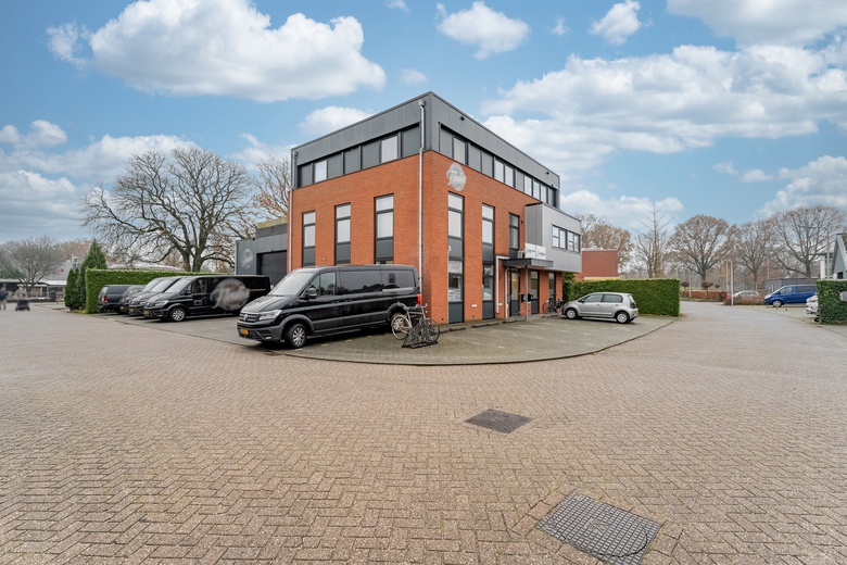 KantoorruimteaanZwingel 4<br/> inHardenberg KantoorruimteaanZwingel 4<br/> inHardenberg
