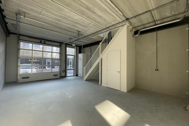 BedrijfsruimteaanLelystraat 70 d<br/> inSliedrecht