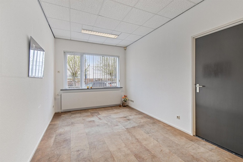 BedrijfsruimteaanZanddonkweg 6<br/> inWaalwijk BedrijfsruimteaanZanddonkweg 6<br/> inWaalwijk