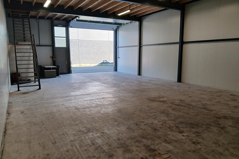 BedrijfsruimteaanHoutzagerijstraat 16 c<br/> inMill BedrijfsruimteaanHoutzagerijstraat 16 c<br/> inMill
