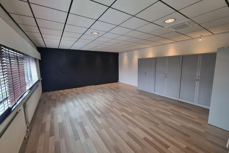 BedrijfsruimteaanLeeghwaterstraat 13 07<br/> inReeuwijk