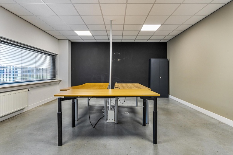 BedrijfsruimteaanLooier 16<br/> inNieuwkuijk