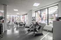 Bekijk foto 2 van eenheid 1 aan de St. Werenfriedplein 9 in Elst