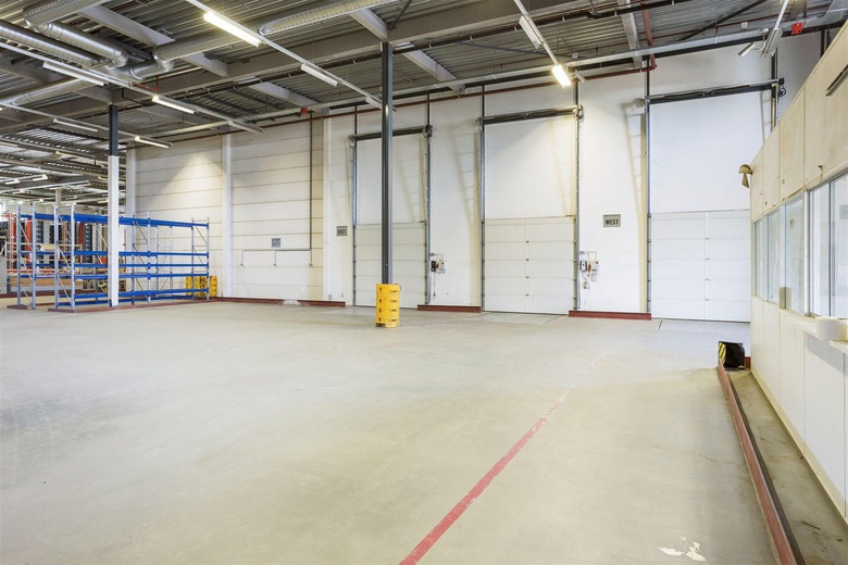 BedrijfsruimteaanMolenmakershoek 28<br/> inApeldoorn BedrijfsruimteaanMolenmakershoek 28<br/> inApeldoorn