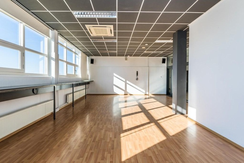 KantoorruimteaanPiekstraat 15 35<br/> inRotterdam KantoorruimteaanPiekstraat 15 35<br/> inRotterdam