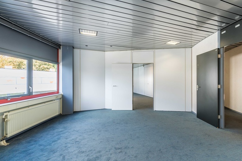 KantoorruimteaanInnsbruckweg 90<br/> inRotterdam KantoorruimteaanInnsbruckweg 90<br/> inRotterdam
