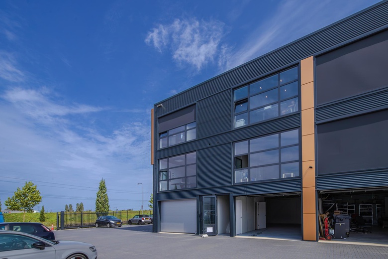 BedrijfsruimteaanRietgraafsingel 6<br/> inOosterhout