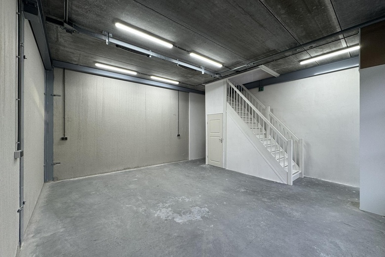 BedrijfsruimteaanJarmuiden 27 N<br/> inAmsterdam