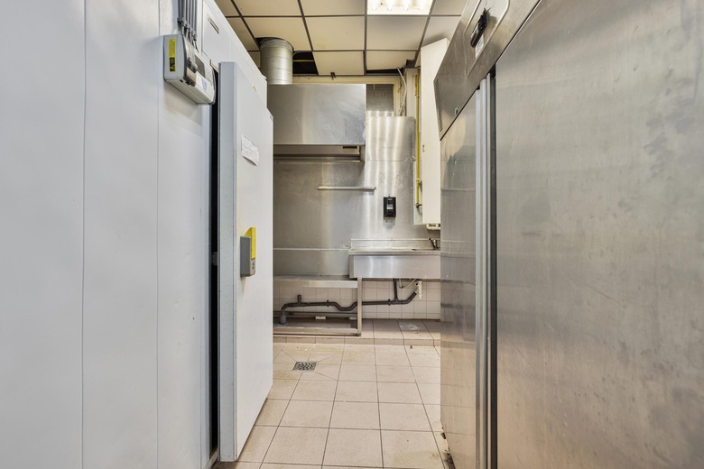 HorecaaanWijnstraat 239<br/> inDordrecht