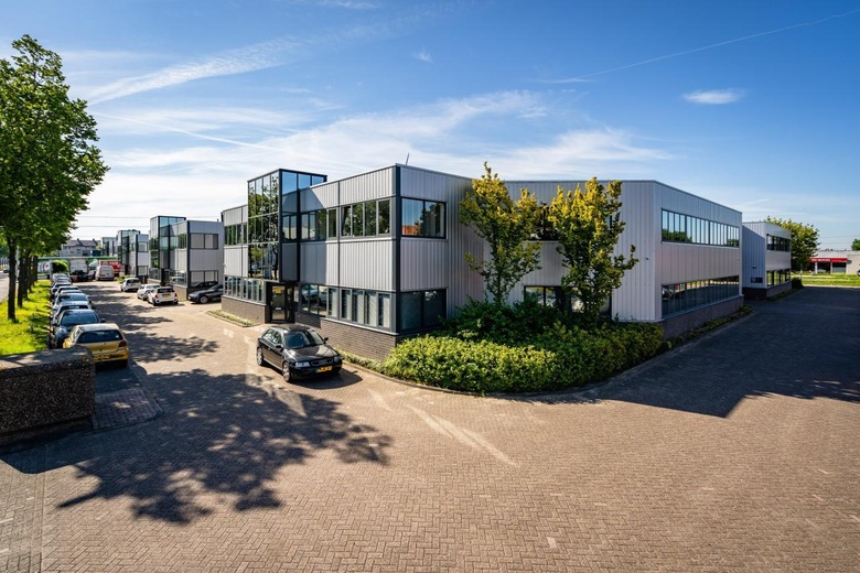 BedrijfsruimteaanPlatinastraat 79<br/> inZoetermeer BedrijfsruimteaanPlatinastraat 79<br/> inZoetermeer