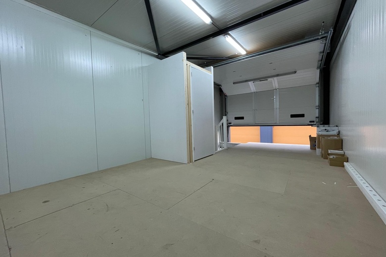 BedrijfsruimteaanZeilschip 3 07<br/> inHouten