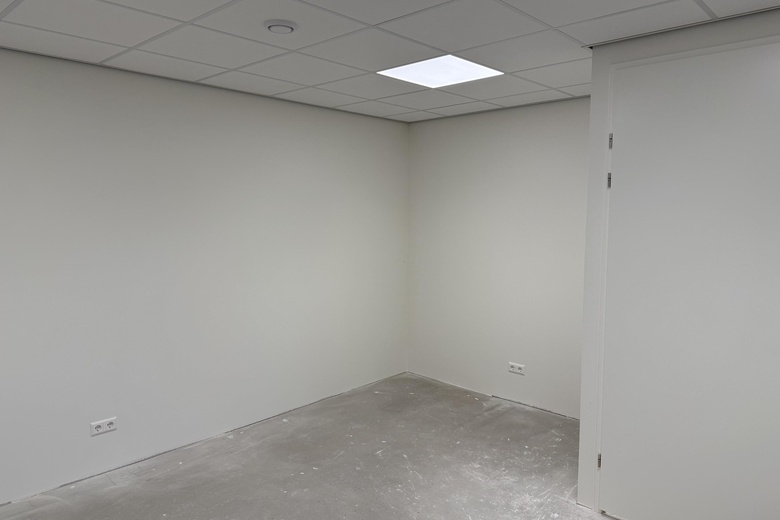 BedrijfsruimteaanReedijk 8 F 28<br/> inHeinenoord