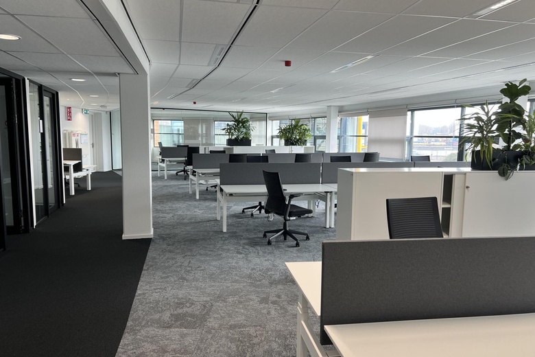 KantoorruimteaanKarel Doormanweg 48<br/> inSchiedam KantoorruimteaanKarel Doormanweg 48<br/> inSchiedam