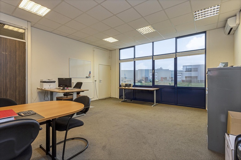 KantoorruimteaanCelsiusweg 18 e<br/> inElst KantoorruimteaanCelsiusweg 18 e<br/> inElst