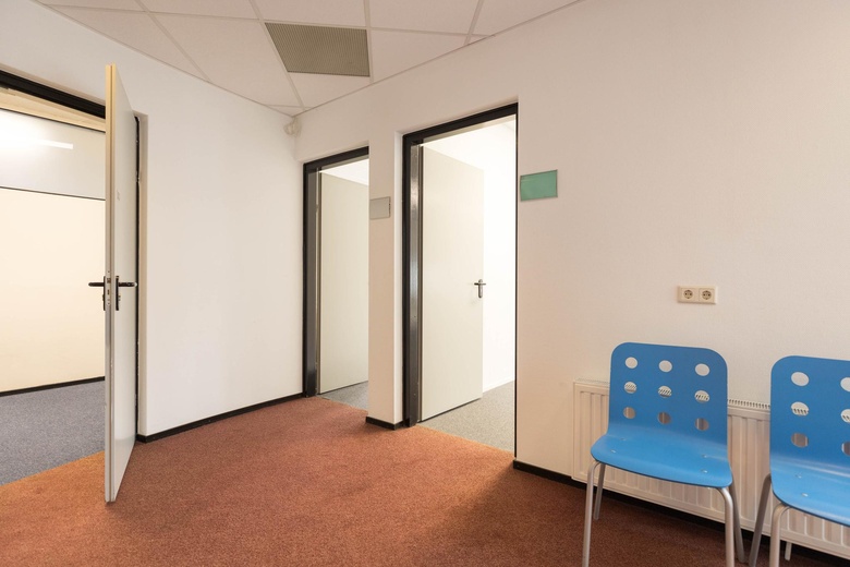 KantoorruimteaanZuidplaspolderweg 4<br/> inMoordrecht KantoorruimteaanZuidplaspolderweg 4<br/> inMoordrecht