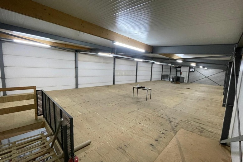 BedrijfsruimteaanAmbachtstraat 16<br/> inWijk en Aalburg BedrijfsruimteaanAmbachtstraat 16<br/> inWijk en Aalburg