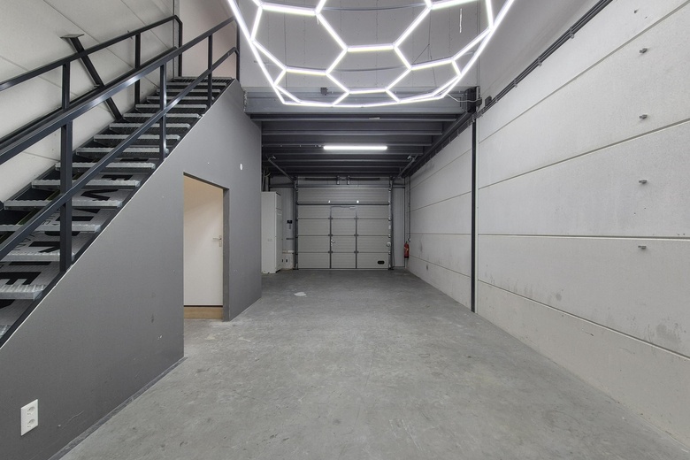 BedrijfsruimteaanIndustrieweg 11 02<br/> inVuren