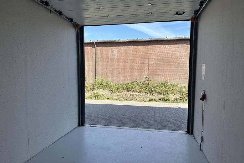 BedrijfsruimteaanTitaniumweg 300<br/> inAlphen aan den Rijn