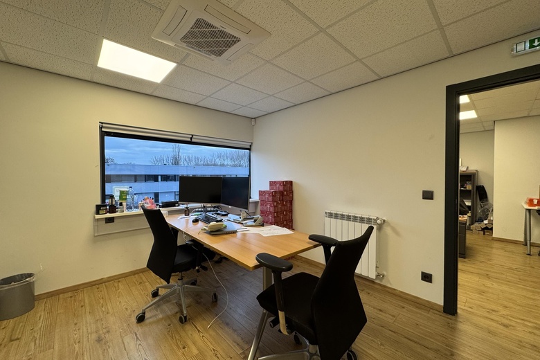 BedrijfsruimteaanFermiweg 12<br/> inSpijkenisse