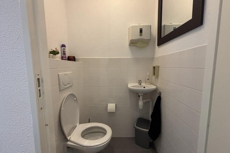 BedrijfsruimteaanSchuit 16 J<br/> inOudkarspel