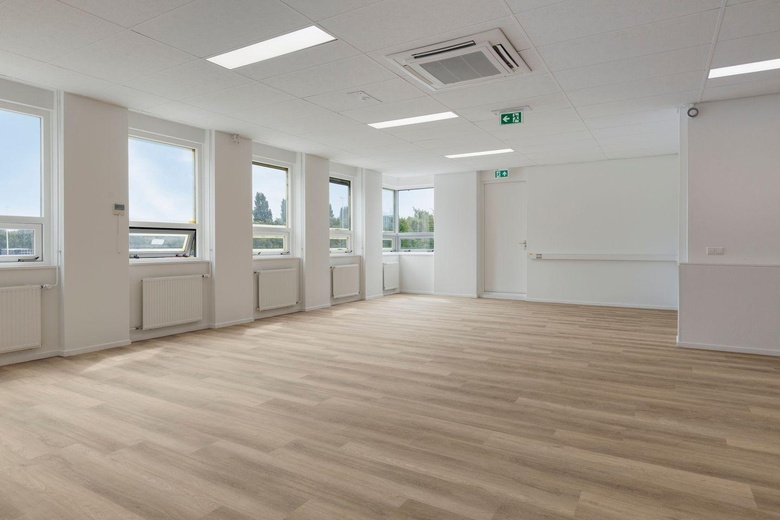 BedrijfsruimteaanShannonweg 1<br/> inSchiphol BedrijfsruimteaanShannonweg 1<br/> inSchiphol