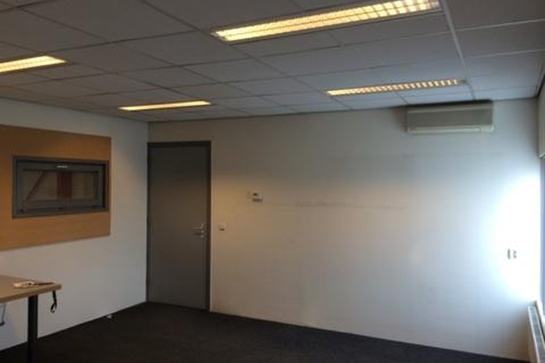 BedrijfsruimteaanBreinderveldweg 17 B<br/> inSchinnen