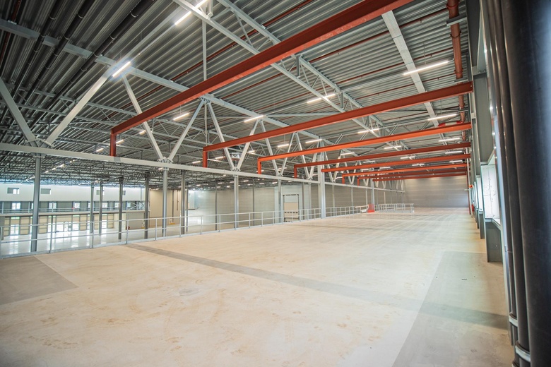 BedrijfsruimteaanAirborne Avenue 77<br/> inHoofddorp BedrijfsruimteaanAirborne Avenue 77<br/> inHoofddorp