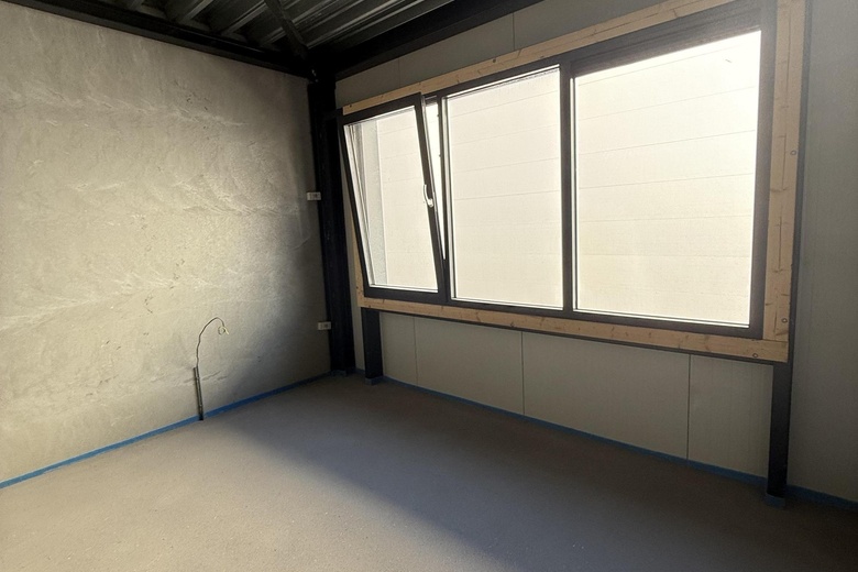 BedrijfsruimteaanHogeweyselaan 201 S<br/> inWeesp