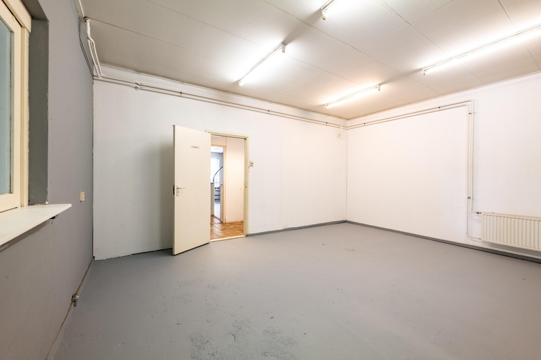 BedrijfsruimteaanRijksstraatweg 109<br/> inHellevoetsluis