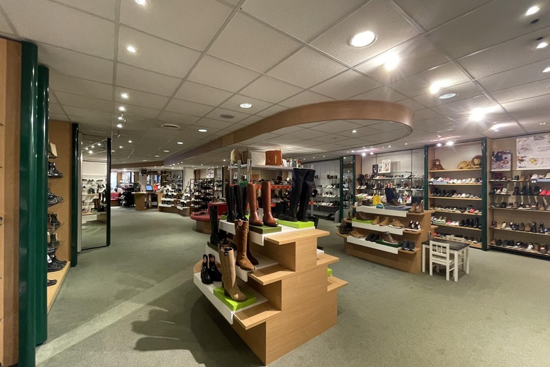 WinkelruimteaanStationsstraat 67<br/> inErmelo