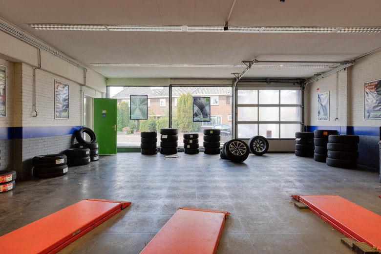 BedrijfsruimteaanCeintuurbaan 53 b<br/> inHuizen BedrijfsruimteaanCeintuurbaan 53 b<br/> inHuizen