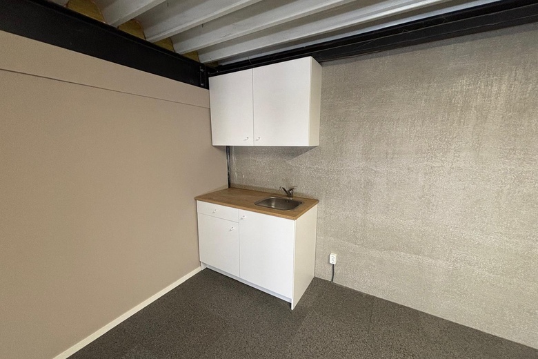 BedrijfsruimteaanRietwaard 10 B<br/> inDen Bosch BedrijfsruimteaanRietwaard 10 B<br/> inDen Bosch