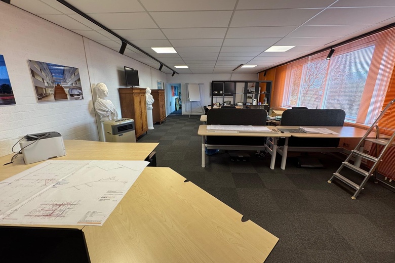 BedrijfsruimteaanElftweg 54<br/> inRaamsdonksveer