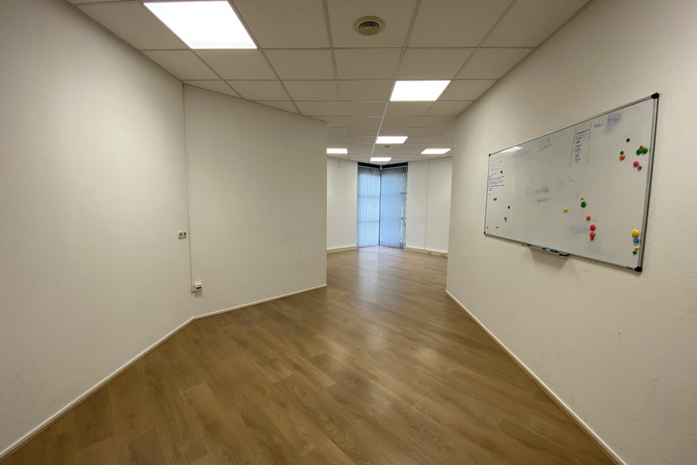 KantoorruimteaanCartografenweg 24<br/> inWaalwijk KantoorruimteaanCartografenweg 24<br/> inWaalwijk