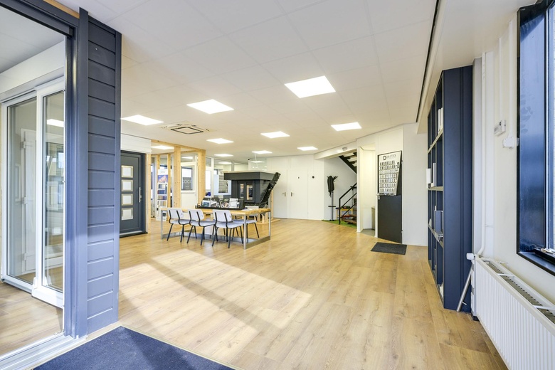 BedrijfsruimteaanWilgenkade 1<br/> inHouten