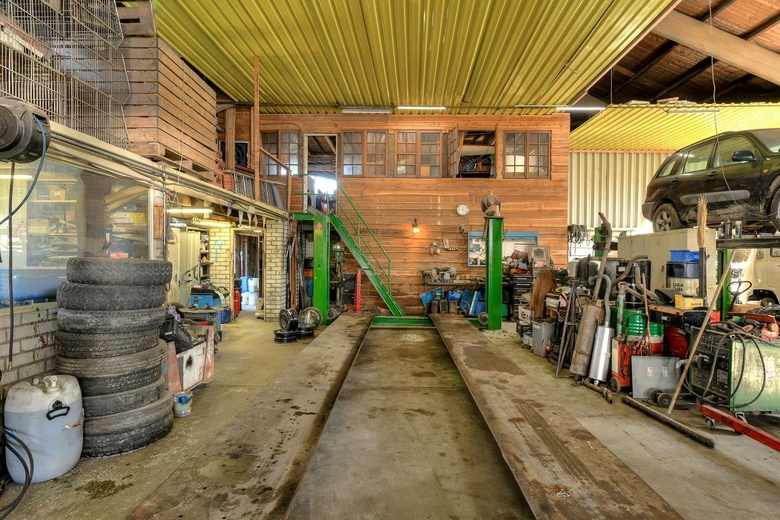 BedrijfsruimteaanAbdis van Thornstraat 16 - 18<br/> inGilze