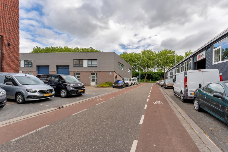 KantoorruimteaanDirck Uytenboogaertstraat 9<br/> inZwijndrecht