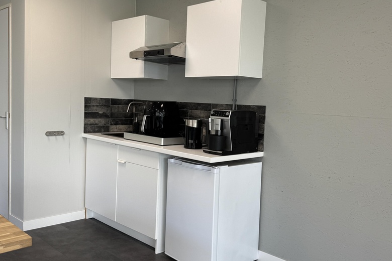 BedrijfsruimteaanEnergiestraat 2 9<br/> inHattem