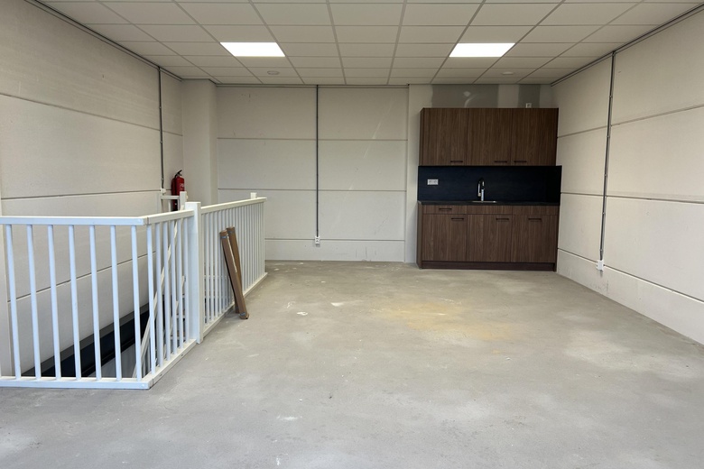 Bedrijfsruimte Heinenoord - Reedijk 8 F 17 - Foto 4