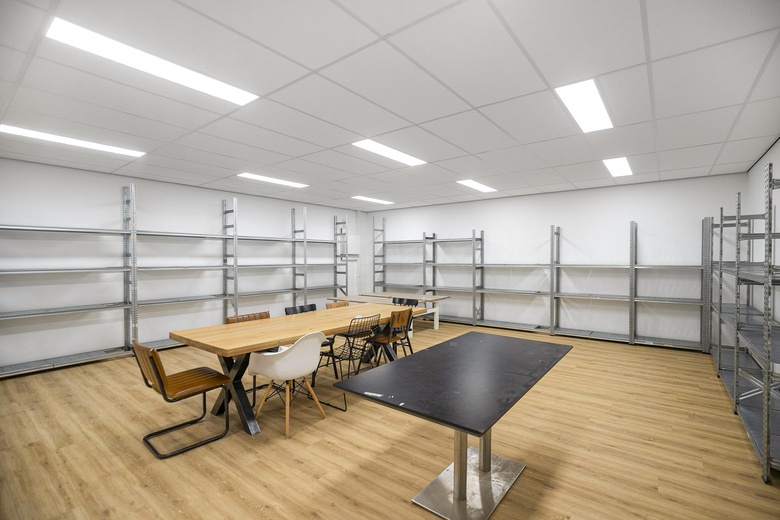 BedrijfsruimteaanLakenblekerstraat 24 A<br/> inAalsmeer BedrijfsruimteaanLakenblekerstraat 24 A<br/> inAalsmeer