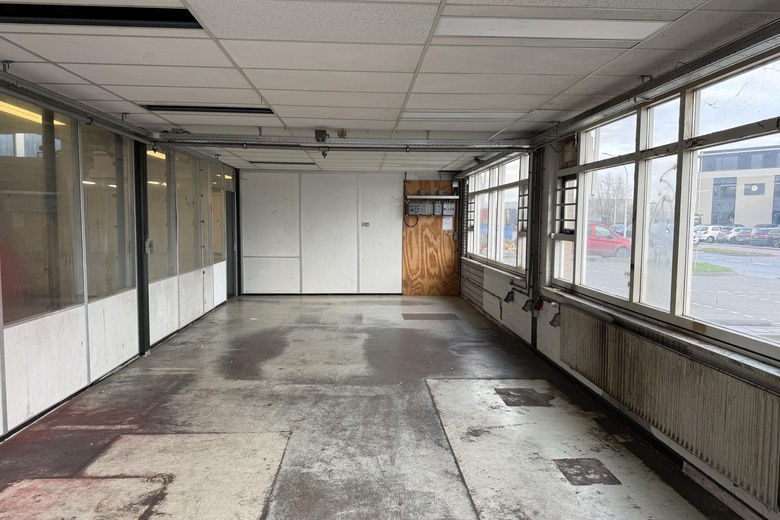 BedrijfsruimteaanZuideinde 44<br/> inBarendrecht