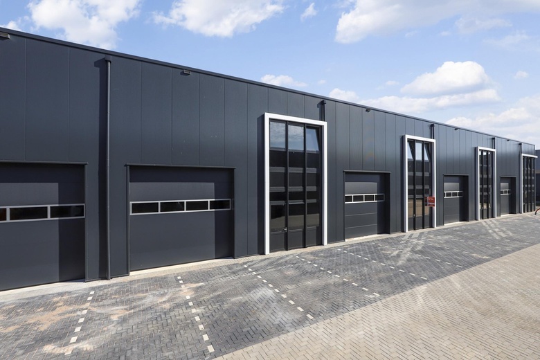 BedrijfsruimteaanSippenbroek 11<br/> inZutphen BedrijfsruimteaanSippenbroek 11<br/> inZutphen