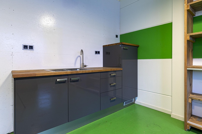 BedrijfsruimteaanCoenecoop 3 B 6<br/> inWaddinxveen