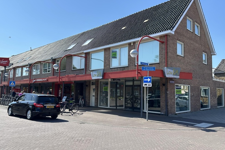 WinkelruimteaanBurgemeester van Baarstraat 34<br/> inVolendam WinkelruimteaanBurgemeester van Baarstraat 34<br/> inVolendam