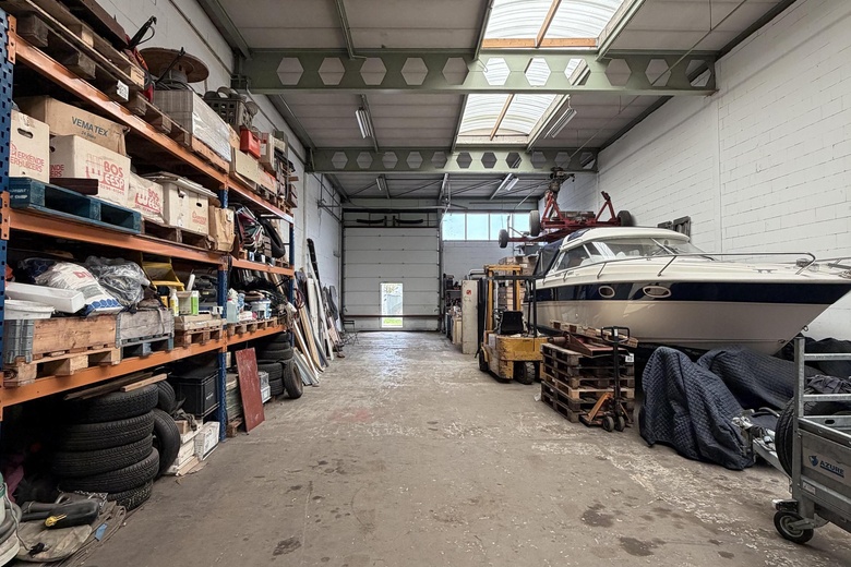 BedrijfsruimteaanPampuslaan 153<br/> inWeesp