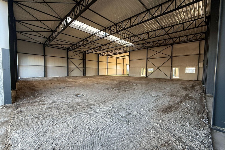 BedrijfsruimteaanPieter Hoebeeweg 4 - 8<br/> inDordrecht