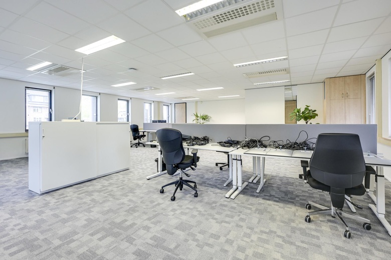 KantoorruimteaanHet Spoor 94<br/> inHouten KantoorruimteaanHet Spoor 94<br/> inHouten