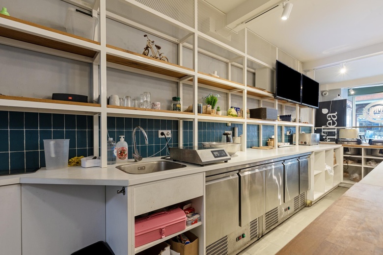 WinkelruimteaanSteenstraat 21<br/> inLeiden WinkelruimteaanSteenstraat 21<br/> inLeiden