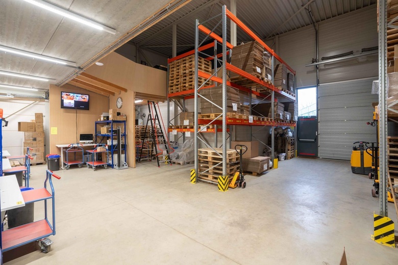 BedrijfsruimteaanOslostraat 50<br/> inSittard BedrijfsruimteaanOslostraat 50<br/> inSittard