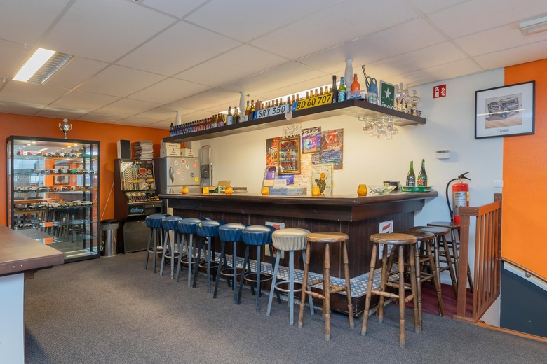BedrijfsruimteaanProduktieweg 12<br/> inZoeterwoude BedrijfsruimteaanProduktieweg 12<br/> inZoeterwoude